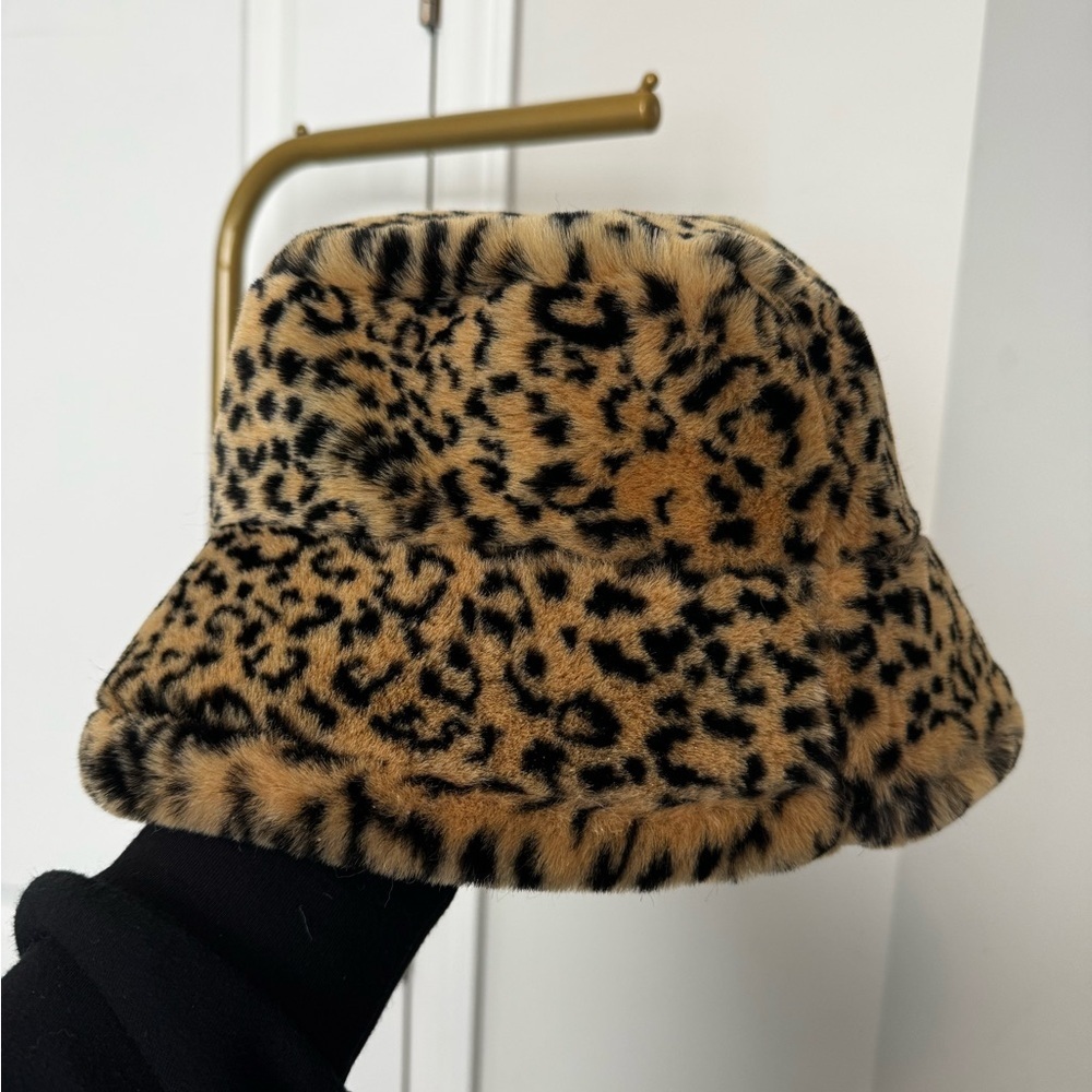 Parkhurst Leopard Print Faux Fur Bucket Hat